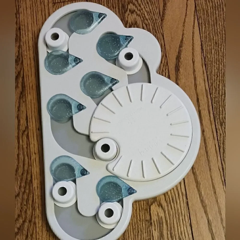 CAT Interactive Food Puzzle for Cats 19 Hidden Treat Cups NWT